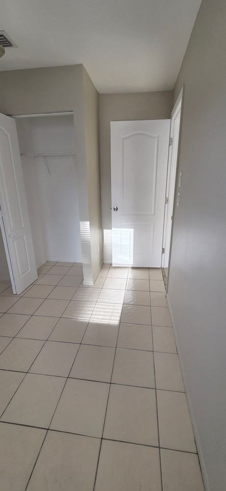 1895 Debbie St - Photo 7 of 50