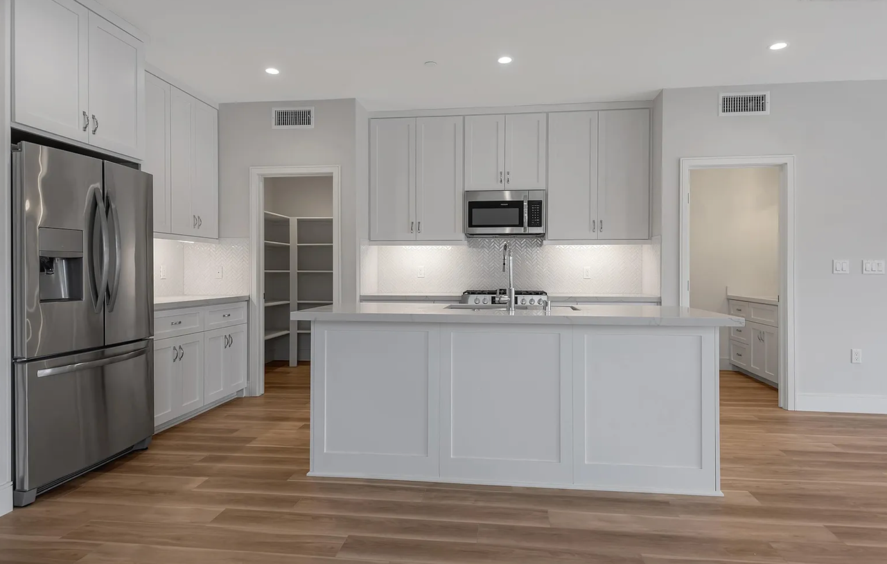 1900 Firmona Ave #B - Photo 3 of 19