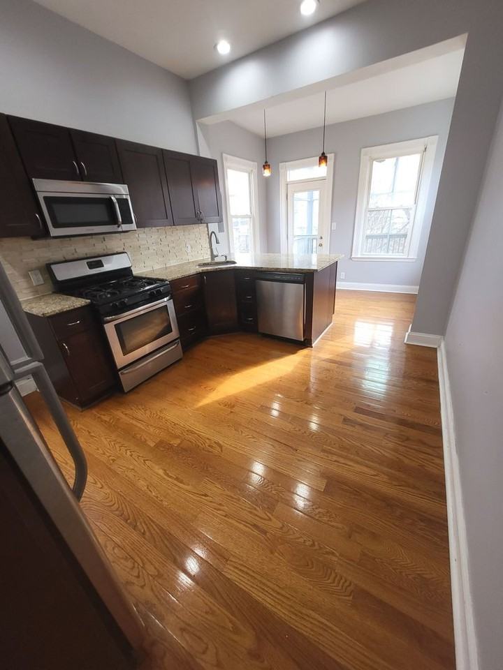 2619 Saint Paul St - Photo 7 of 16