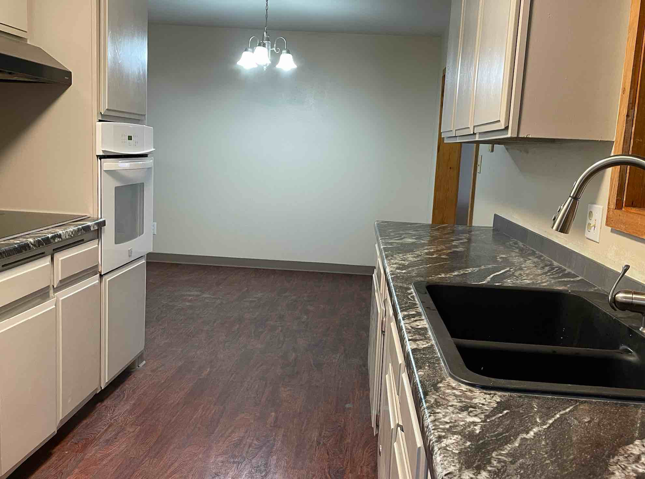 1201 Ponderosa Dr - Photo 5 of 29