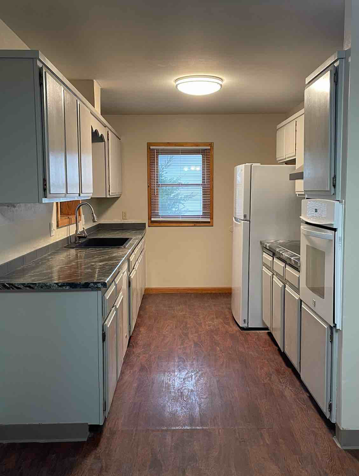 1201 Ponderosa Dr - Photo 7 of 29