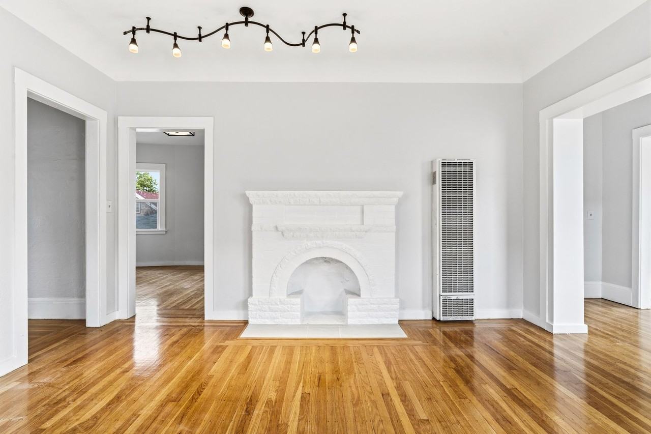 1931 9th Ave - Photo 4 of 26