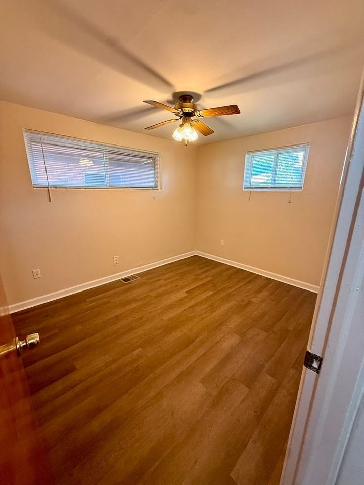 954 Brubaker Dr - Photo 5 of 11