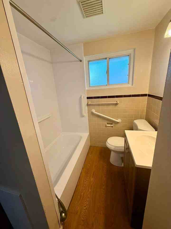 954 Brubaker Dr - Photo 6 of 11