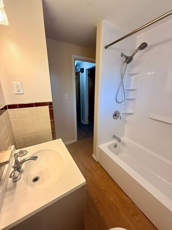 954 Brubaker Dr - Photo 7 of 11