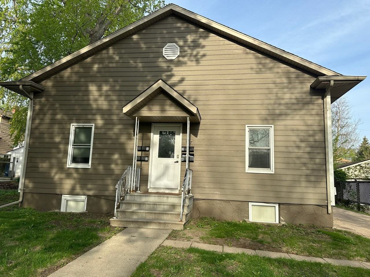 917 S 1st Ave #4 - Photo 3 of 21