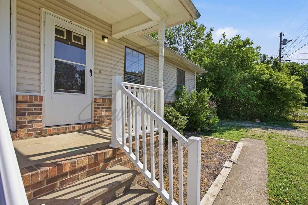 109 Cloverdale Dr #B - Photo 4 of 24