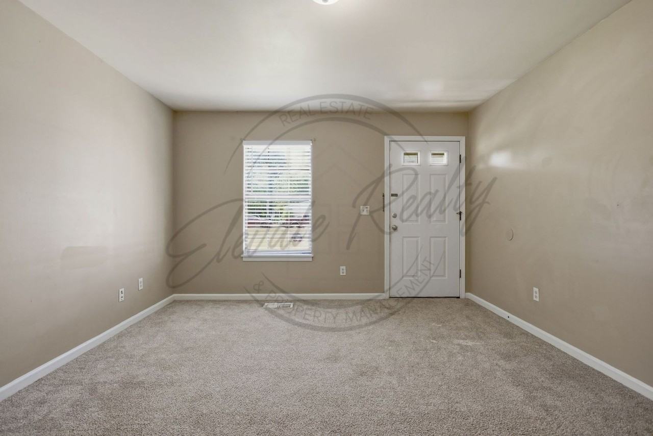 109 Cloverdale Dr #B - Photo 7 of 24