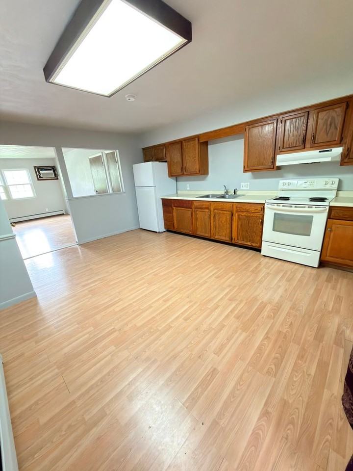 1505 E 39th Street - Photo 7 of 12