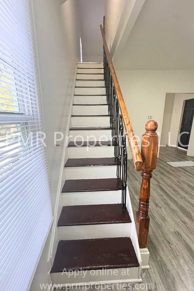 1610 S 17th St - Photo 5 of 22