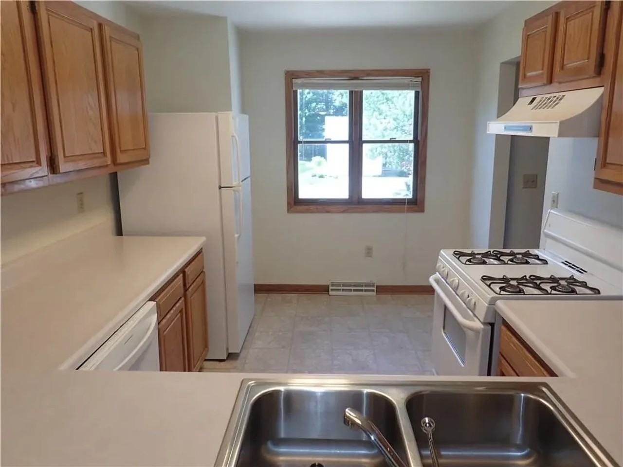 1723 W 45th St - Photo 3 of 15