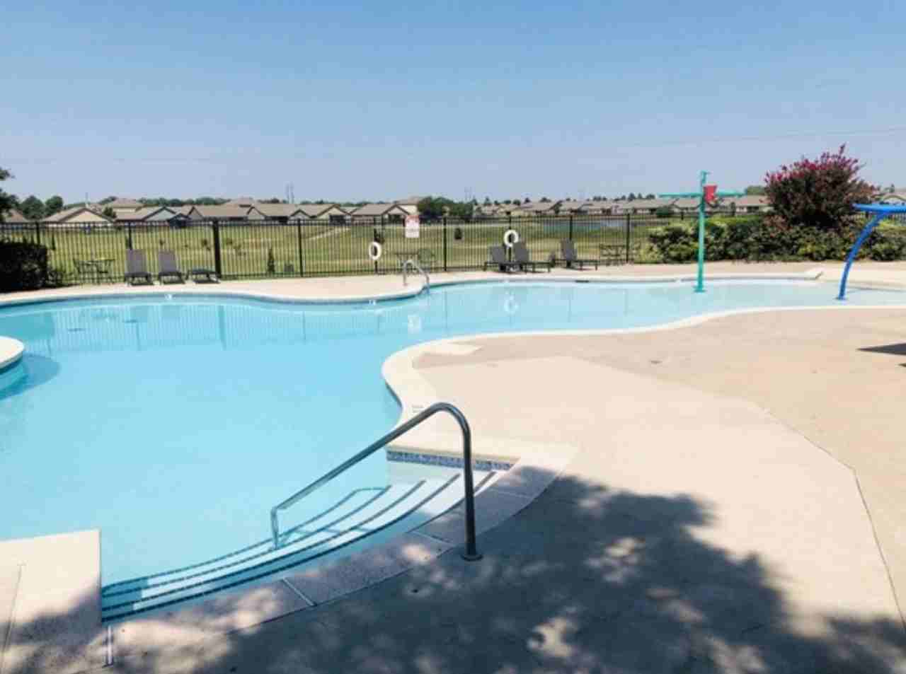 10716 N 147th East Ave - Photo 3 of 7