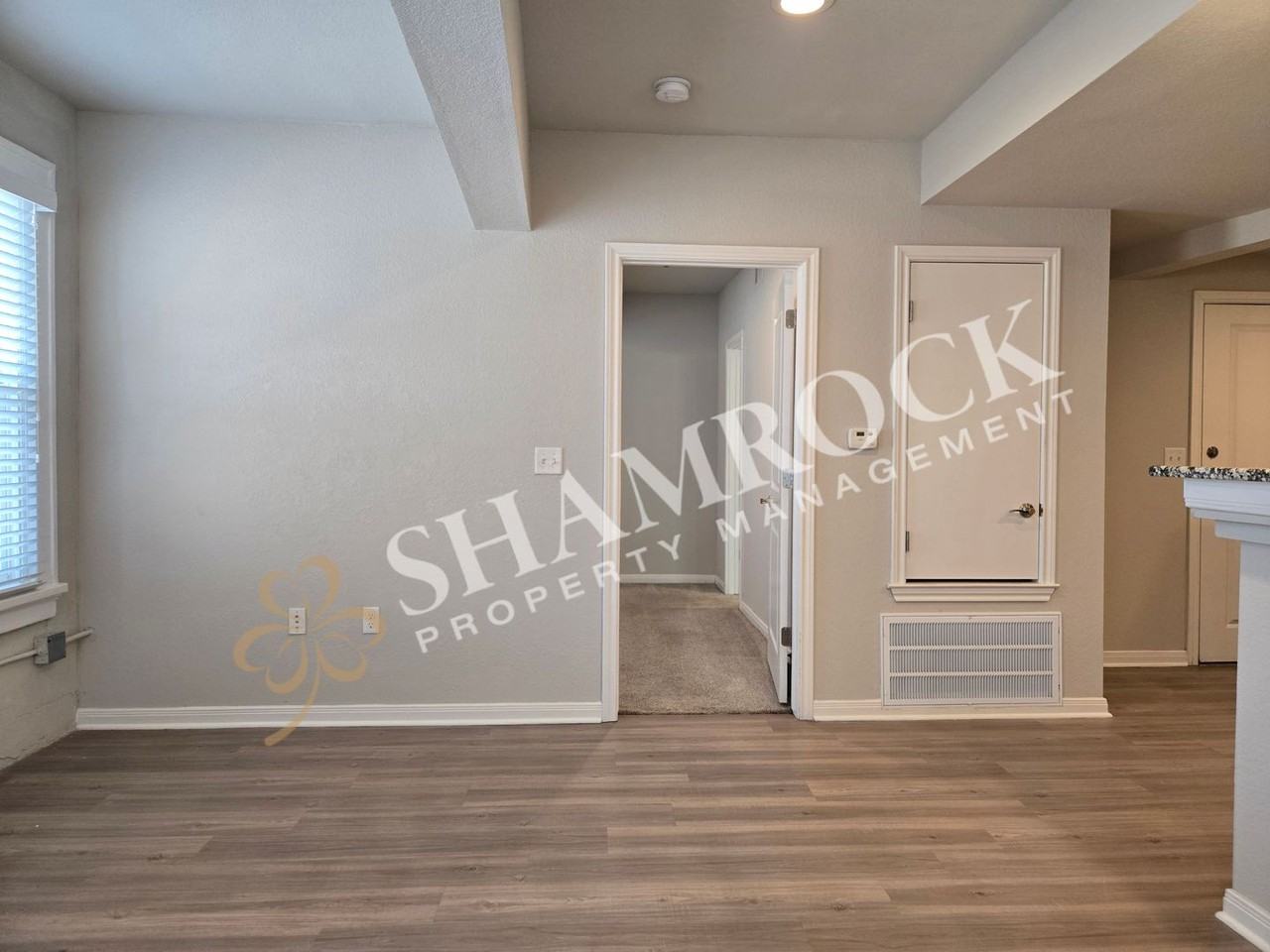1307 Austin Ave #305 - Photo 6 of 11