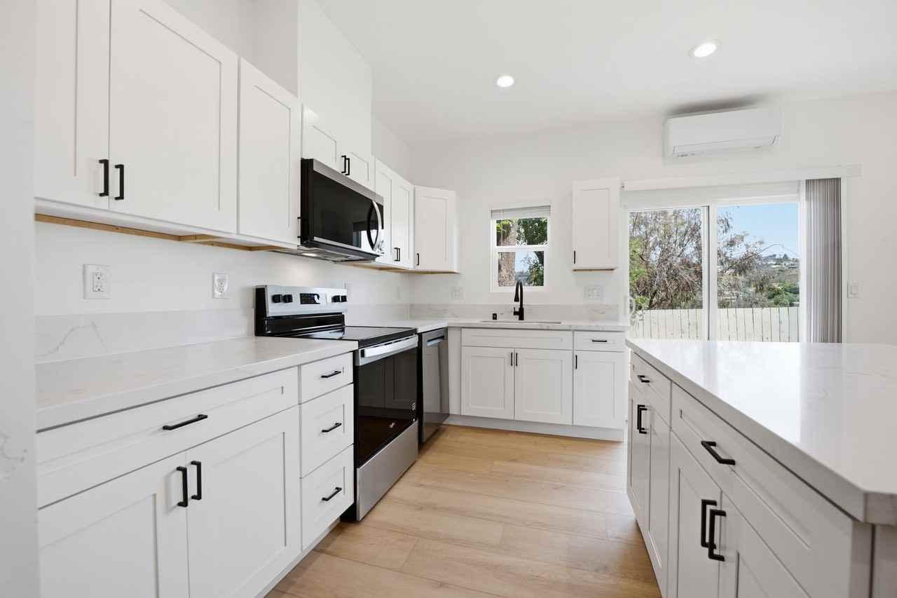 6414 Cleo St - Photo 6 of 19
