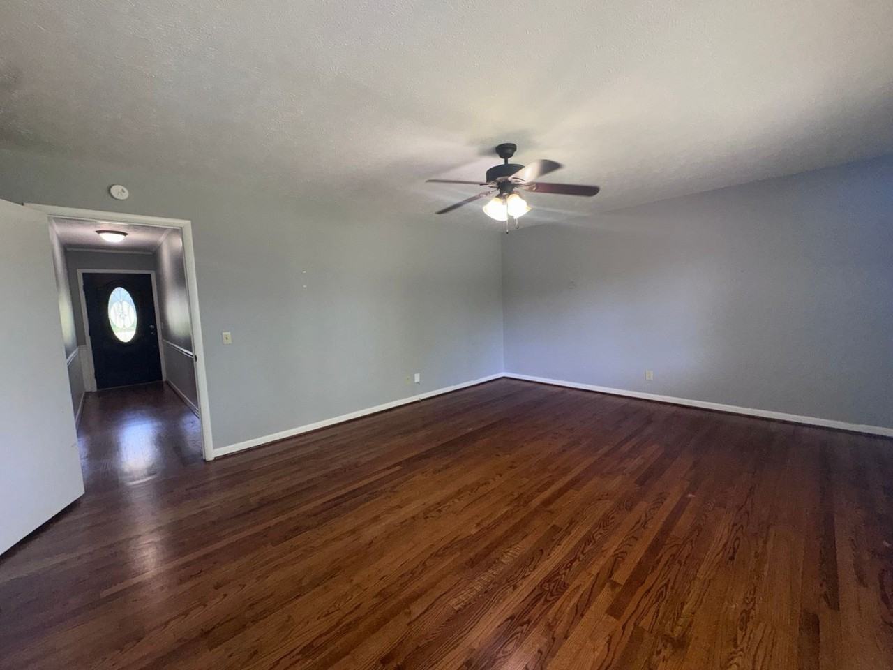 302 11th St Ne - Photo 4 of 17