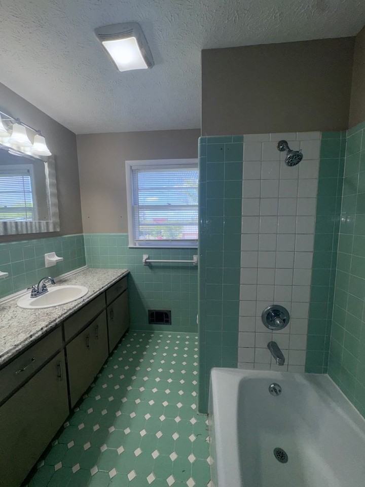 302 11th St Ne - Photo 7 of 17