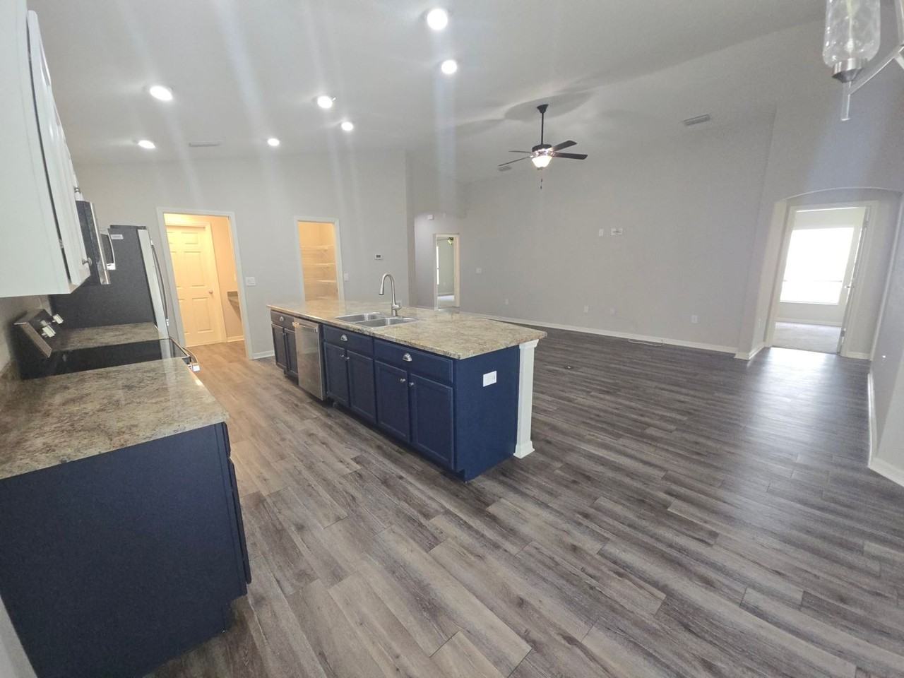 1906 Danes Ct - Photo 3 of 18