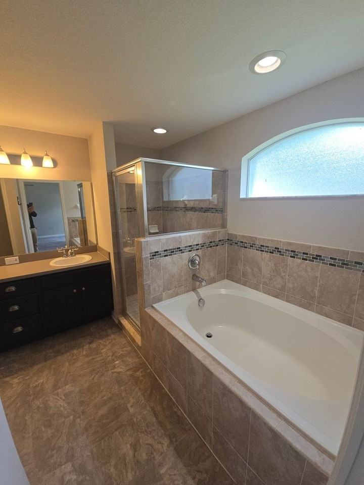 1906 Danes Ct - Photo 6 of 18