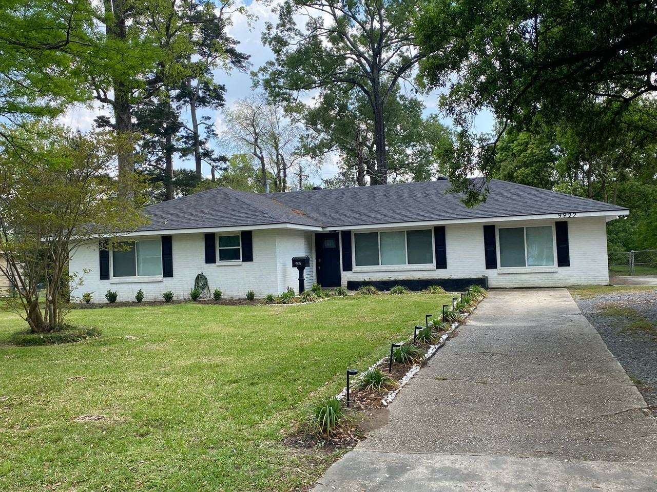 9922 N Parkview Dr - Photo 3 of 30