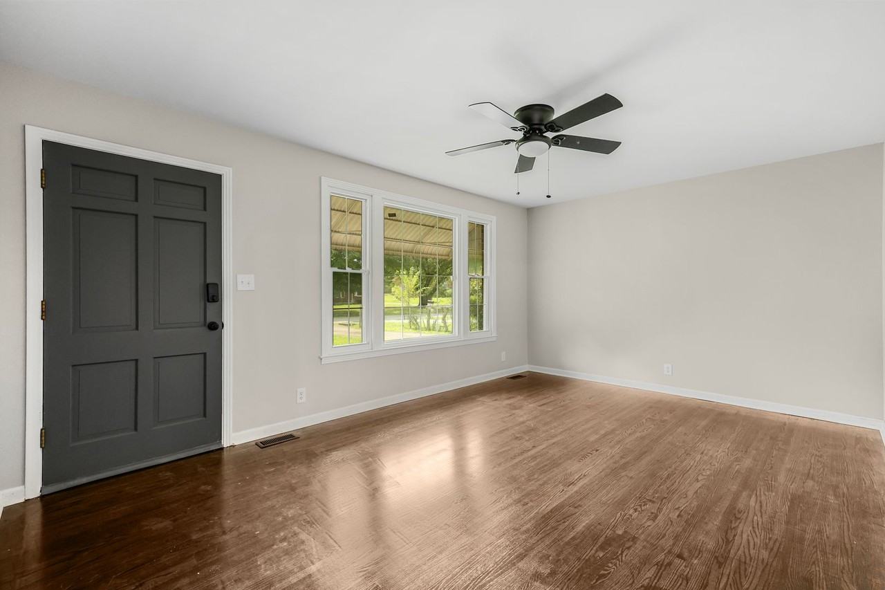 1347 Gibson Dr - Photo 3 of 28