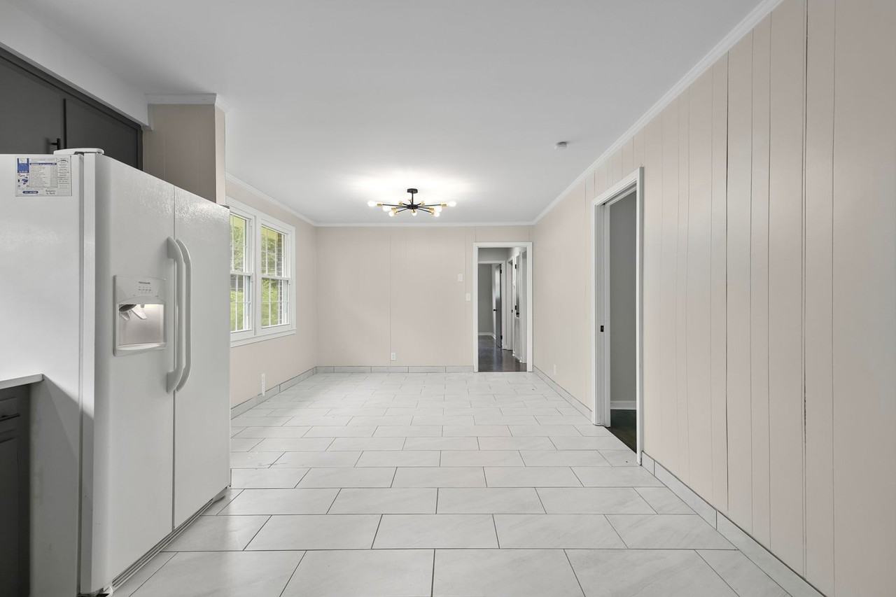 1347 Gibson Dr - Photo 7 of 28