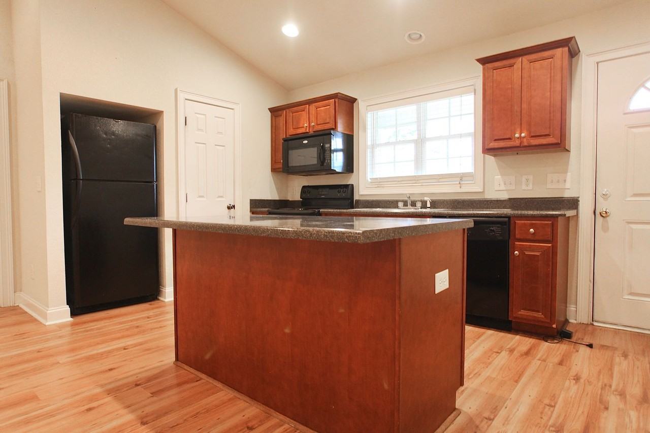 802 W Longleaf Dr #43 - Photo 7 of 19