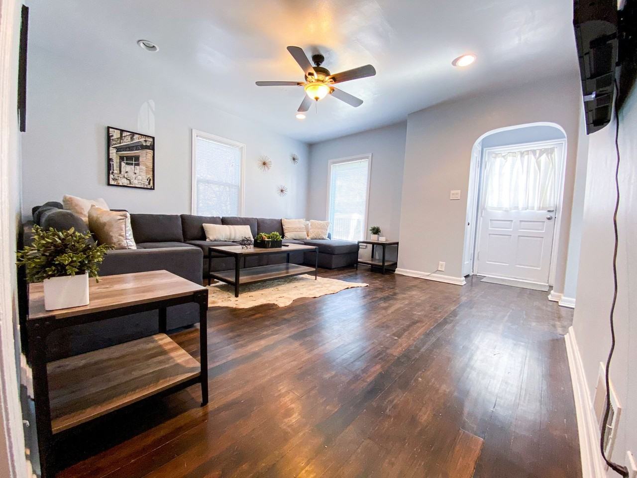 673 E 350 N - Photo 3 of 13