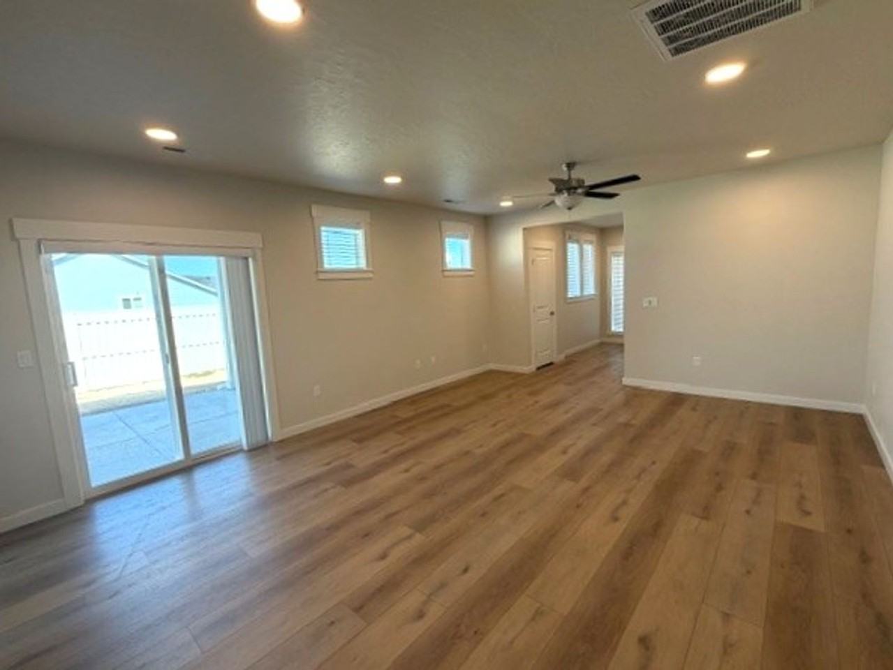 11297 Bluefield Dr - Photo 7 of 23