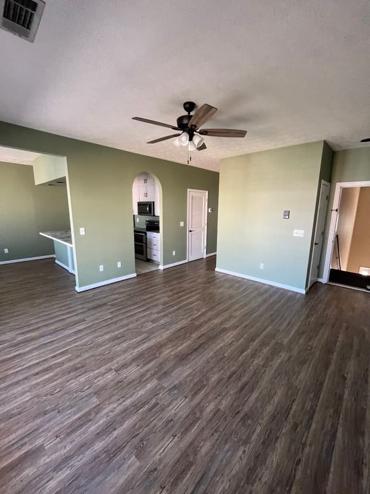 804 Churchill Xing - Photo 6 of 16