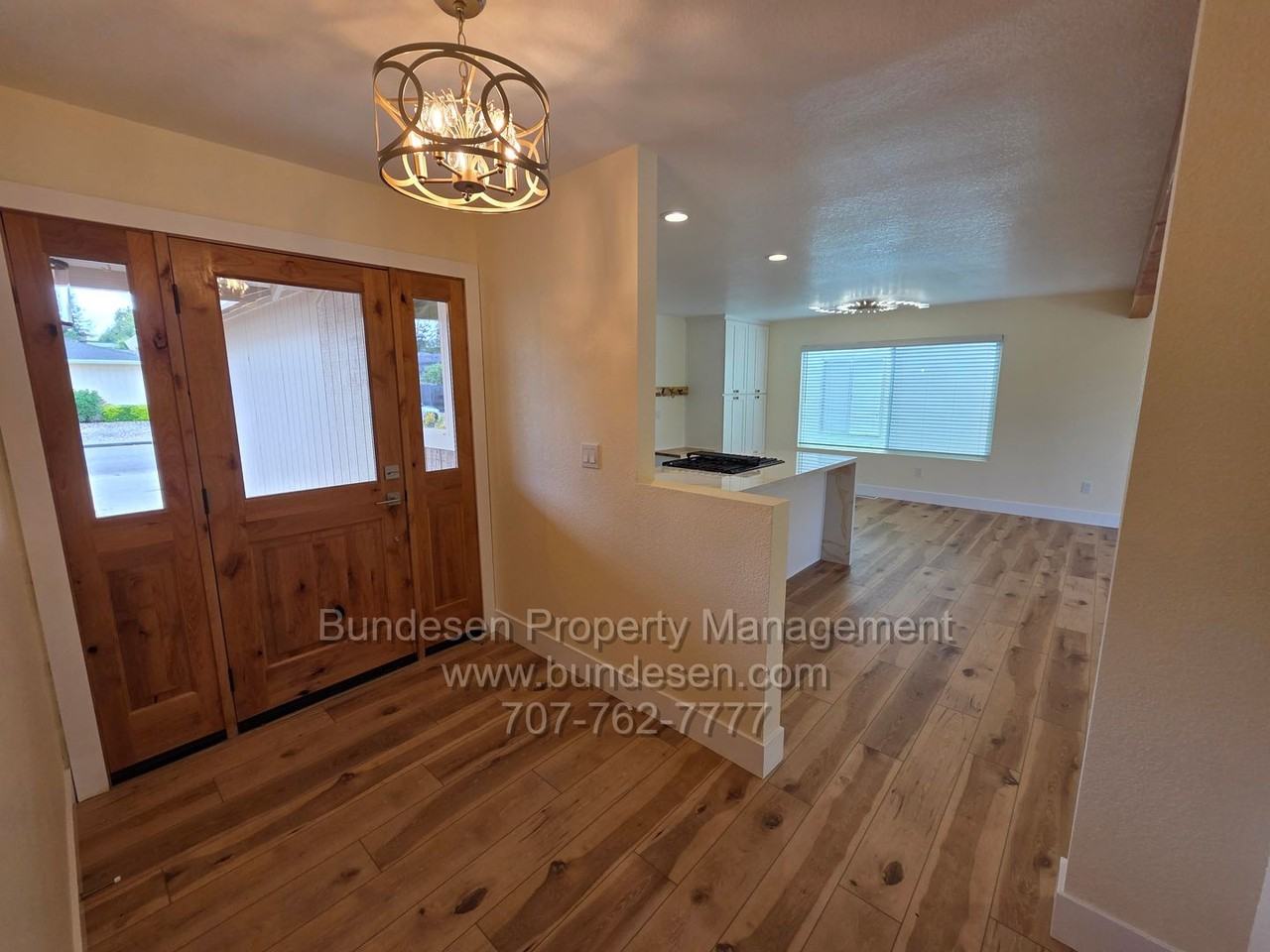 8023 Washington Ave - Photo 3 of 16