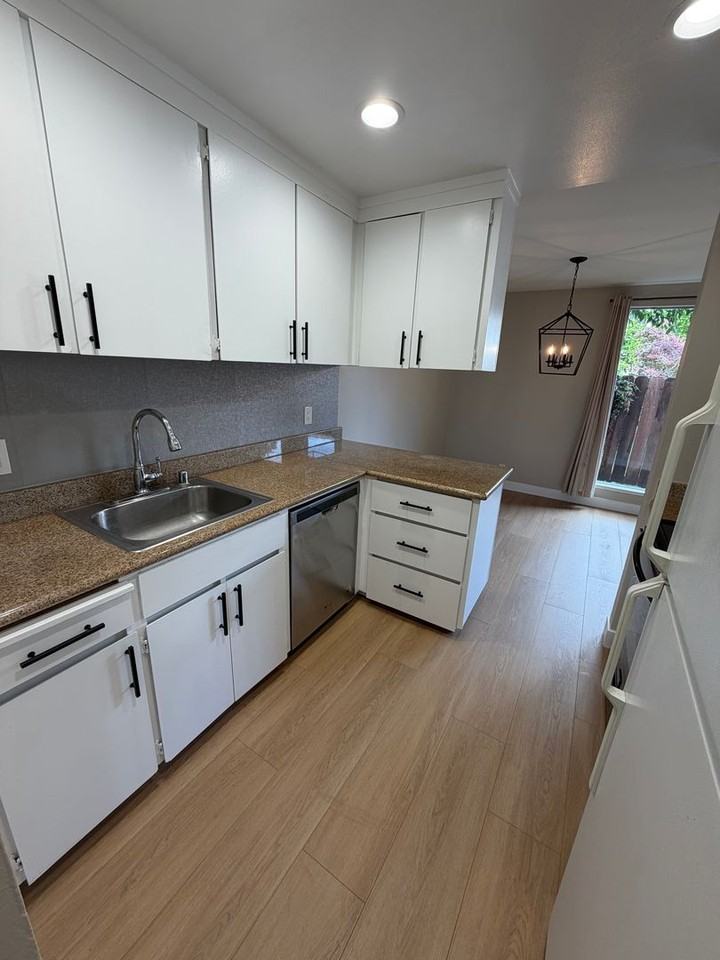 1032 San Souci - Photo 5 of 14