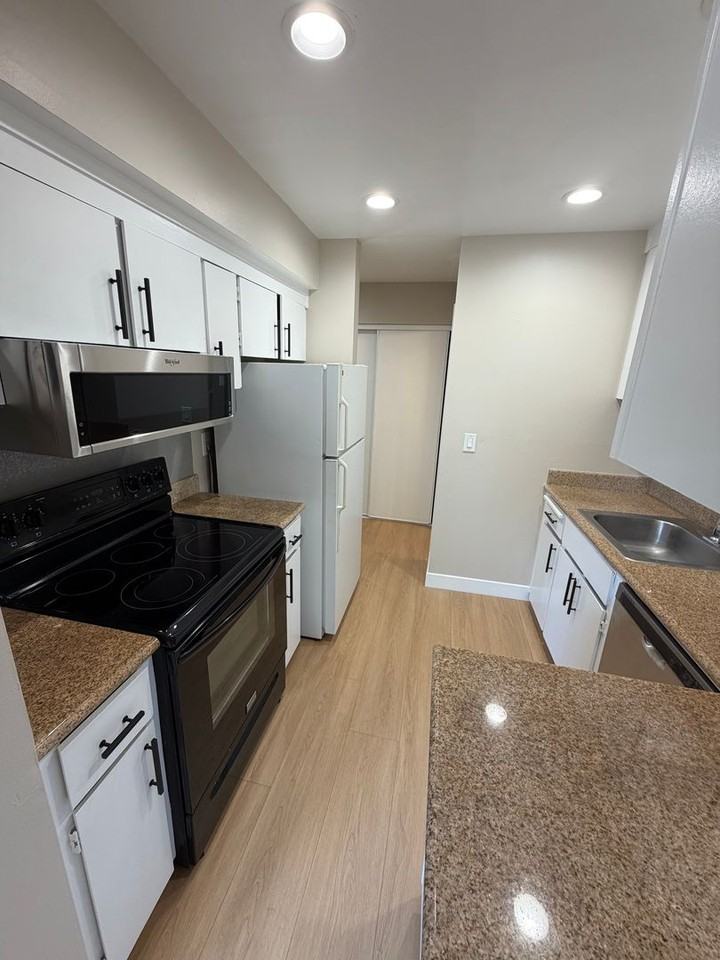 1032 San Souci - Photo 6 of 14