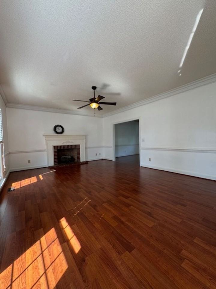 103 Jessica Pl - Photo 3 of 21