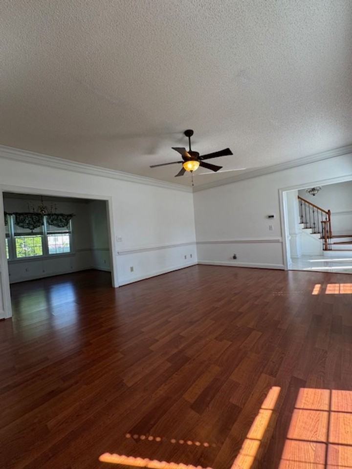 103 Jessica Pl - Photo 4 of 21