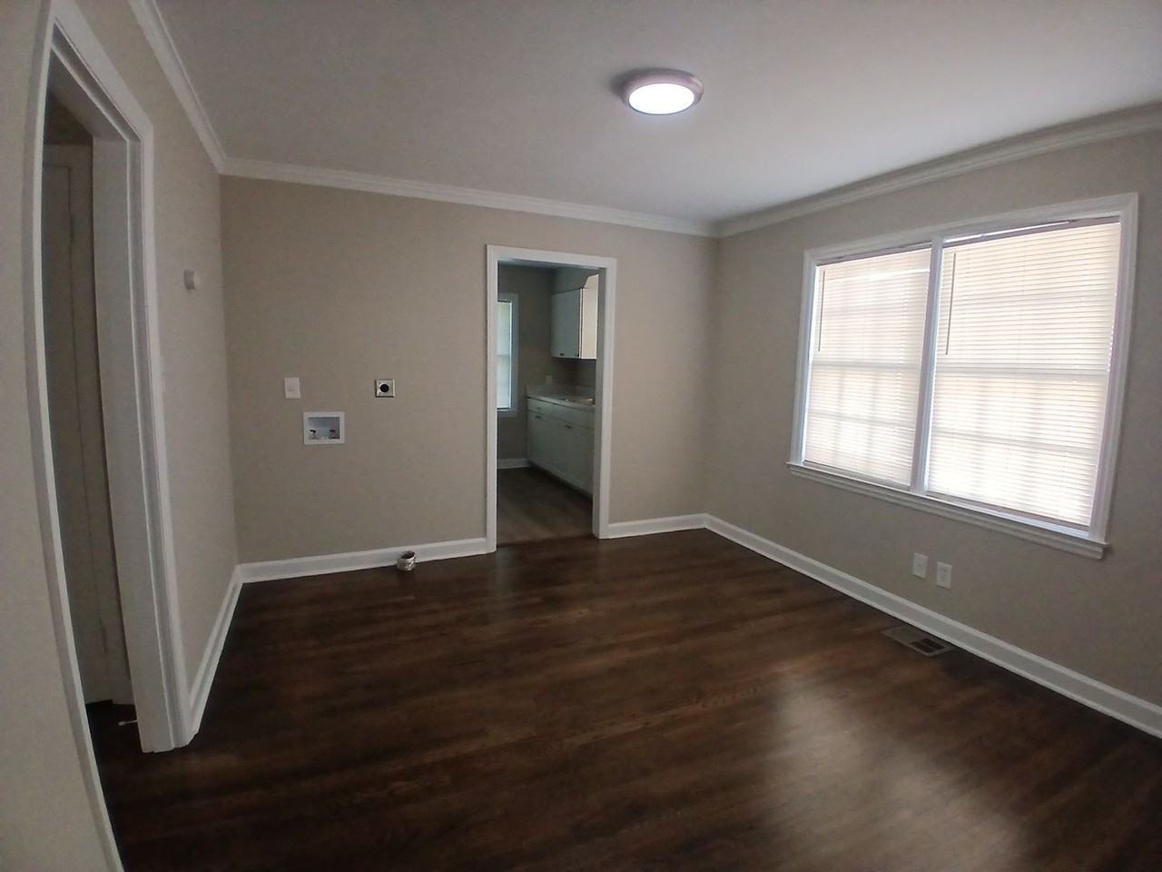 2719 Barron Ave - Photo 5 of 17