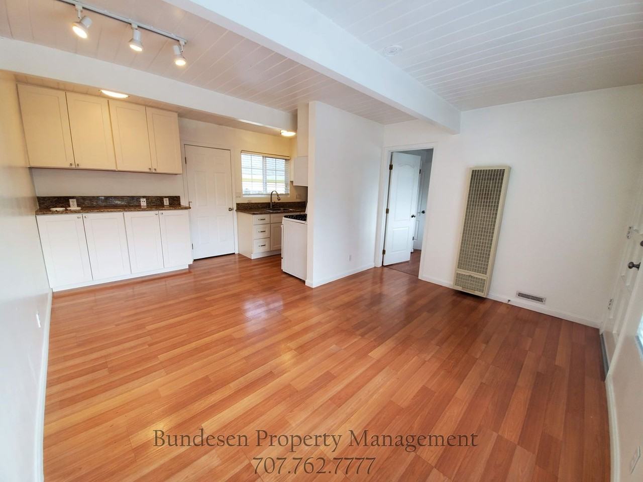 104 Kent St - Photo 2 of 10