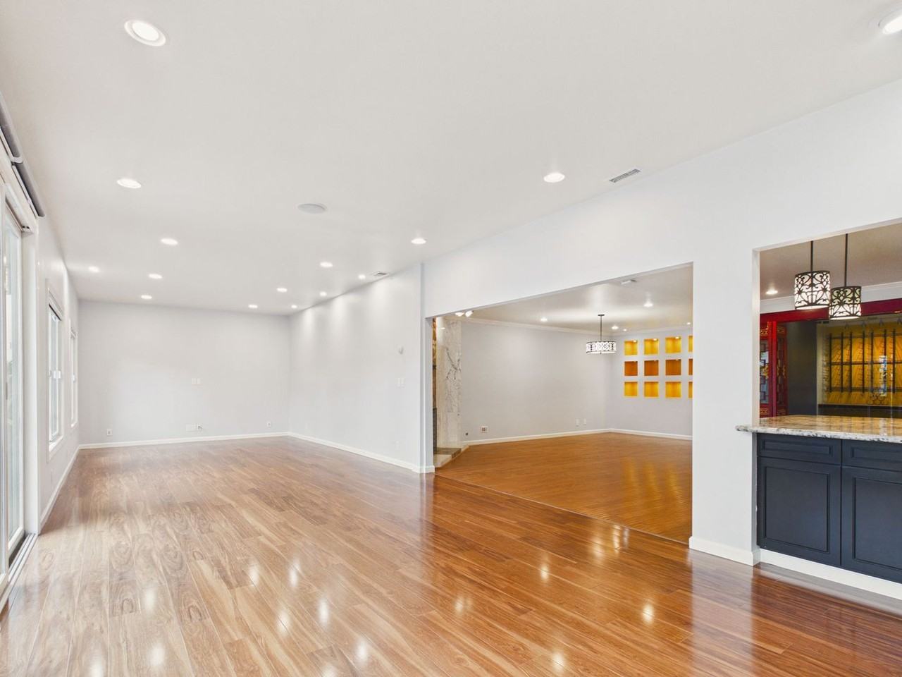 2110 Sharon Rd - Photo 4 of 43