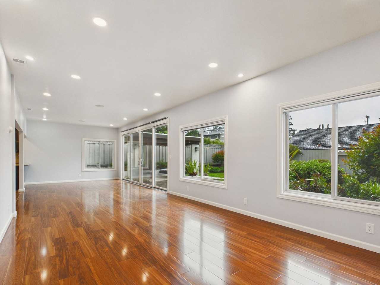 2110 Sharon Rd - Photo 6 of 43