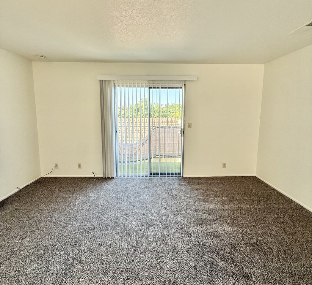 200 Northwoods Ave #10 - Photo 4 of 10
