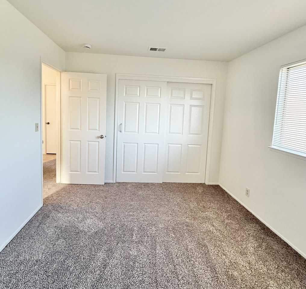 200 Northwoods Ave #10 - Photo 7 of 10