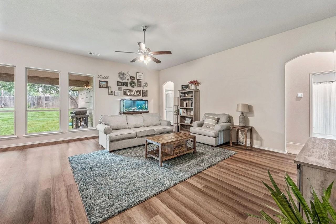 4304 Lucero Dr - Photo 6 of 20