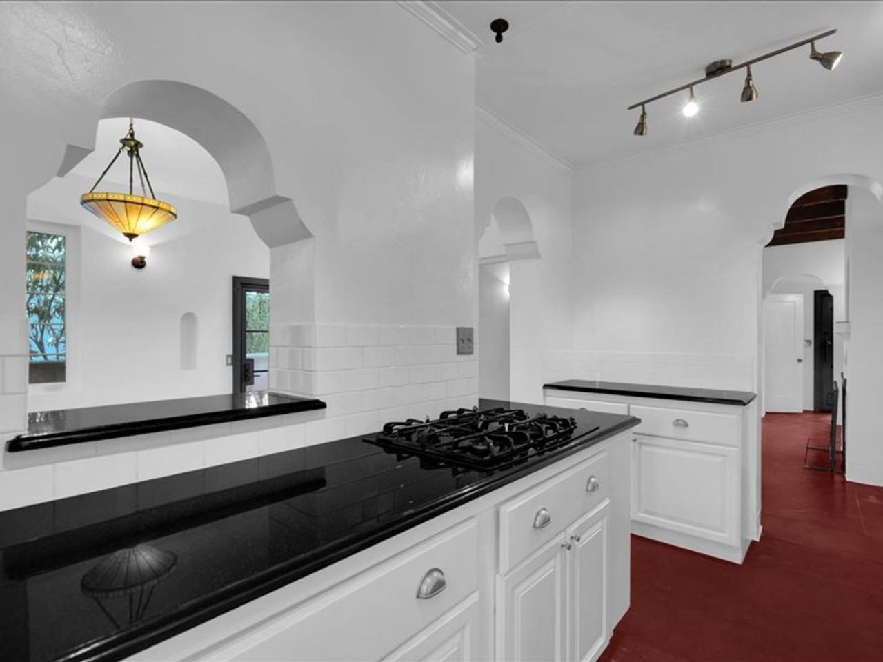 1941 E Lee St - Photo 5 of 17