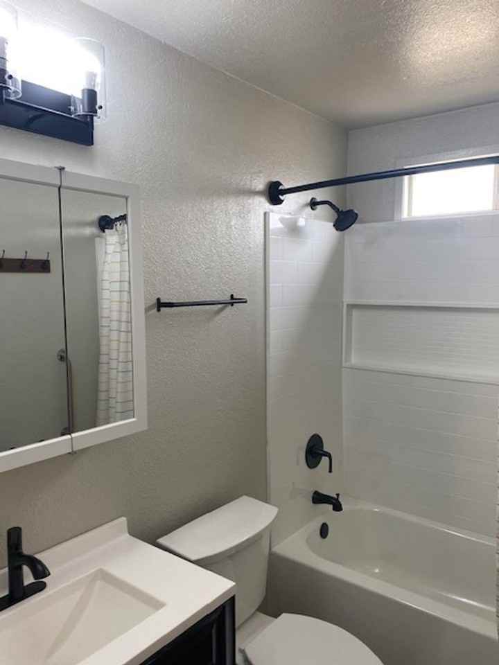 1805 Diamond St - Photo 4 of 8