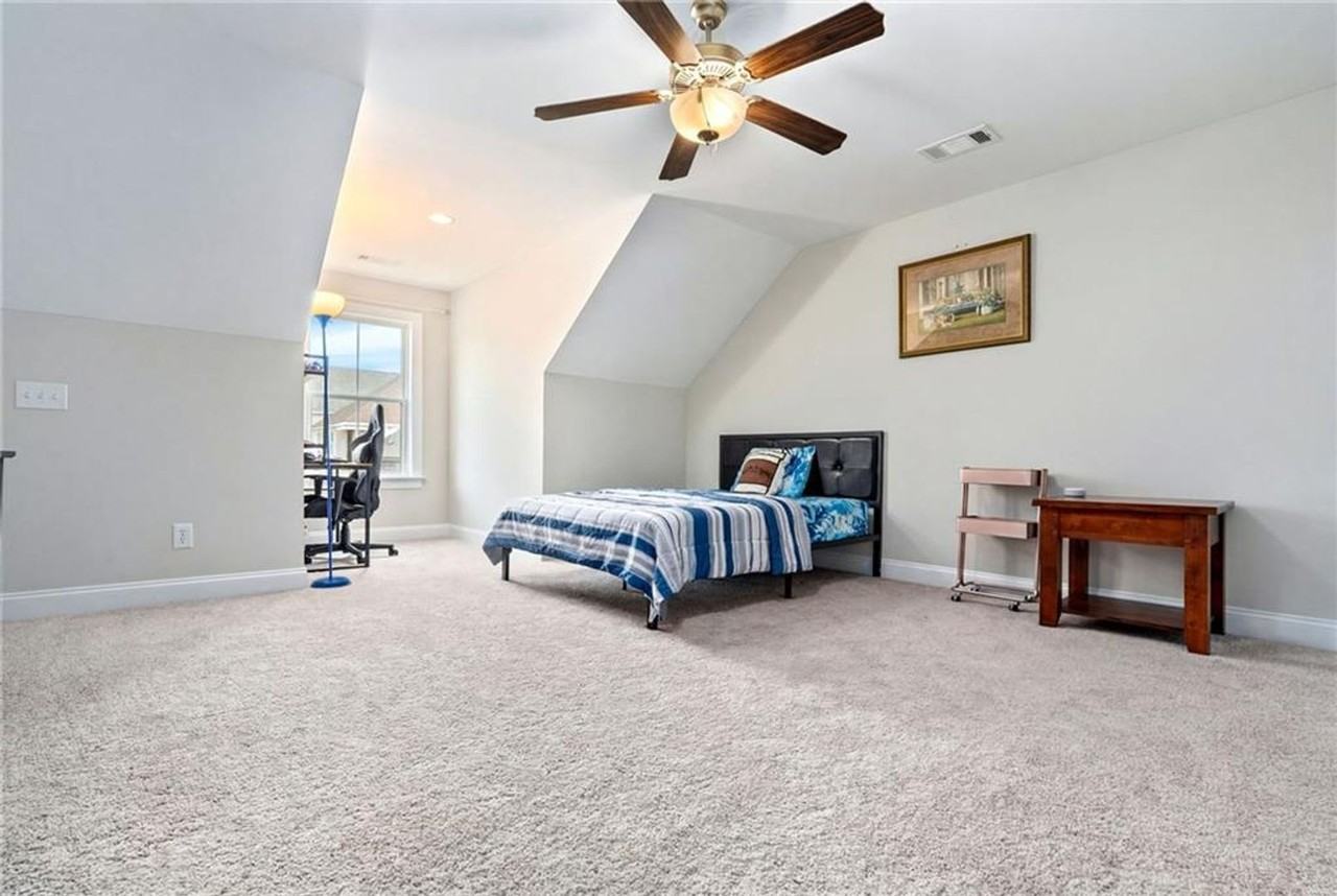 1817 Armistead Ln - Photo 5 of 12