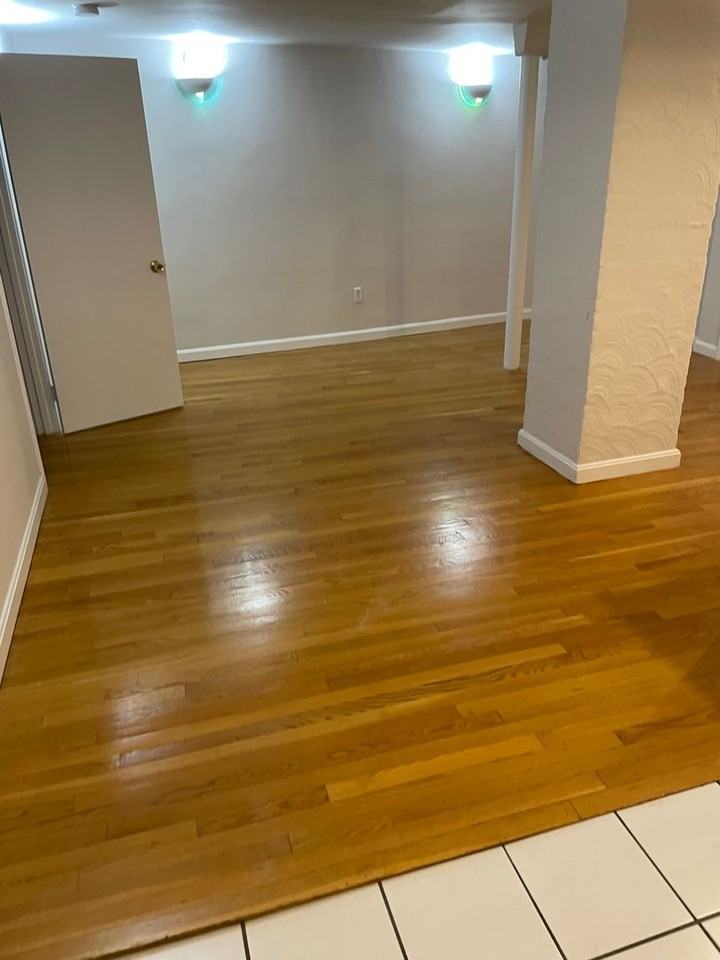 77 Pleasant St - Photo 6 of 10
