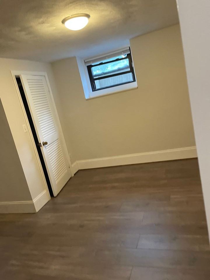 77 Pleasant St - Photo 7 of 10