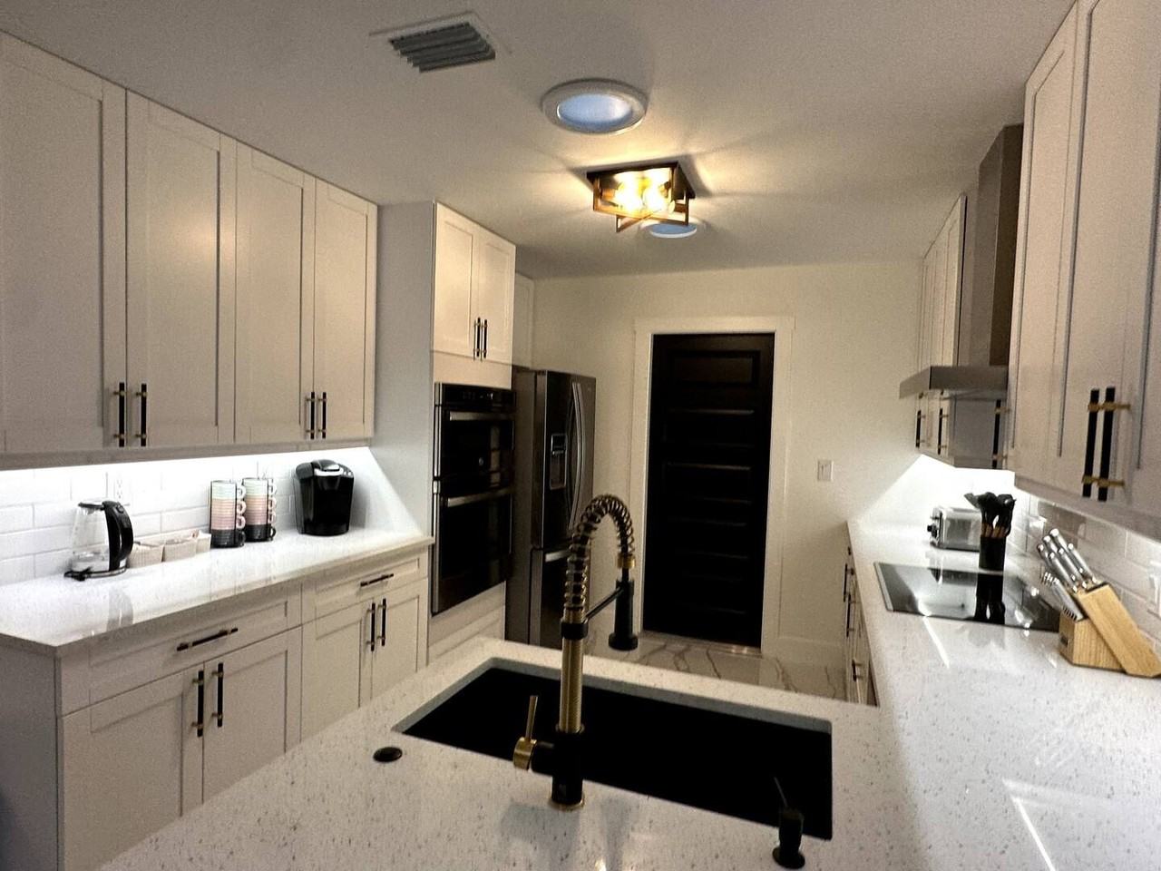 135 Tahiti Cir - Photo 7 of 11