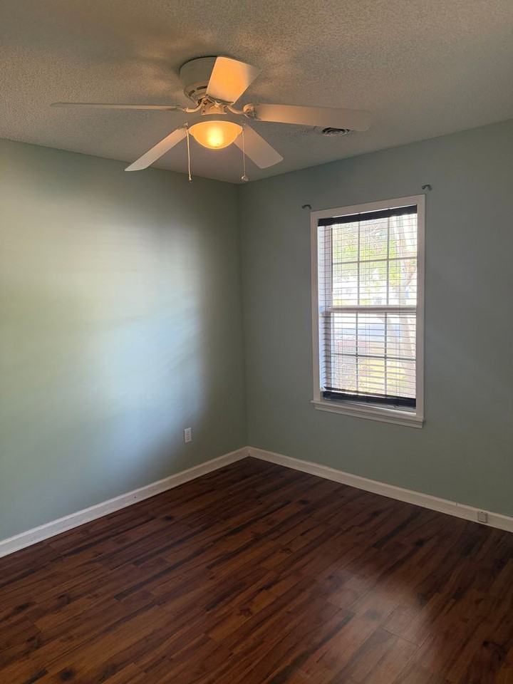 1126 Welborn Rd - Photo 4 of 10