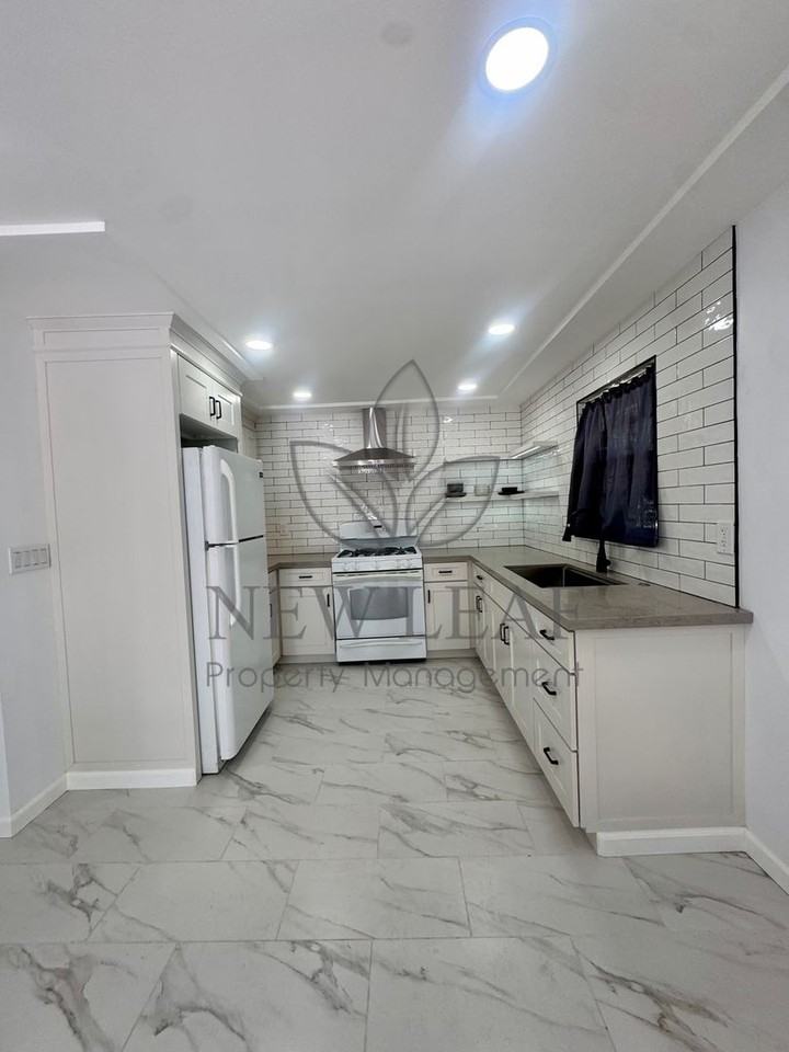 510 S College Ave - Photo 6 of 19