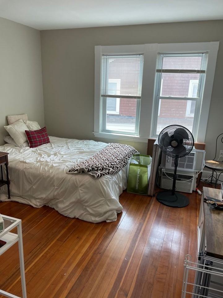 75 Bigelow St - Photo 2 of 17